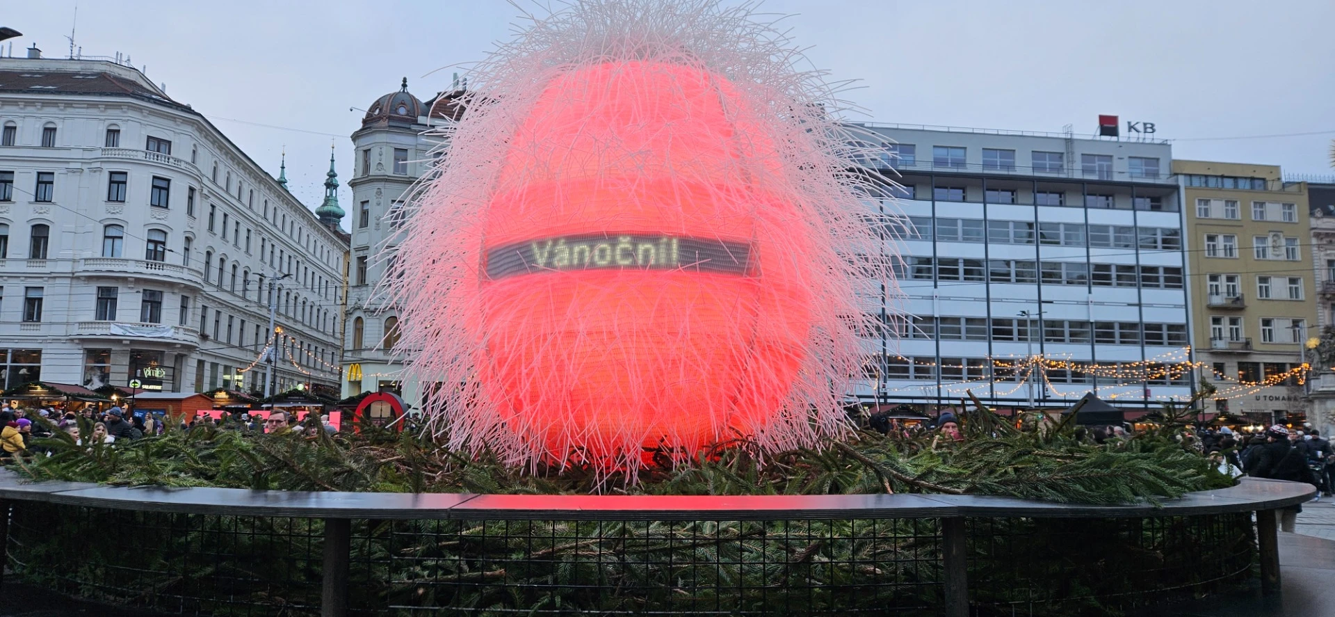 Skupina u stolu v Zlaté lodi